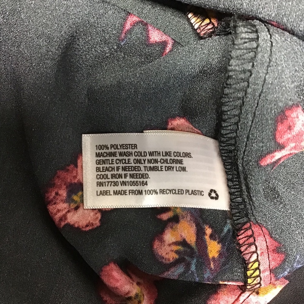 Long Sleeved Floral Dress - Picture 11 of 11